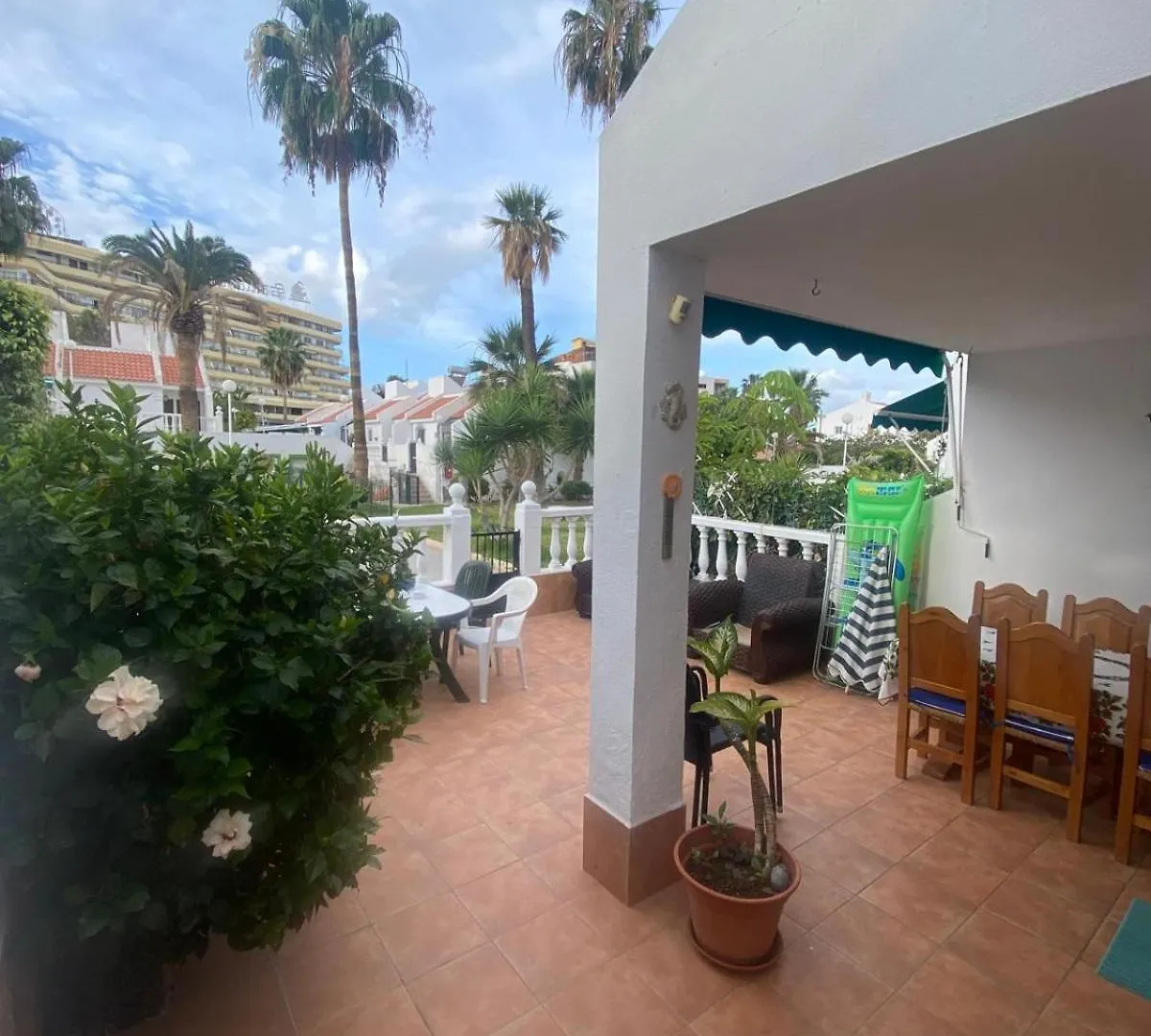 The Best House Tenerife Habitaciones Compartidas Costa Adeje  Guest house